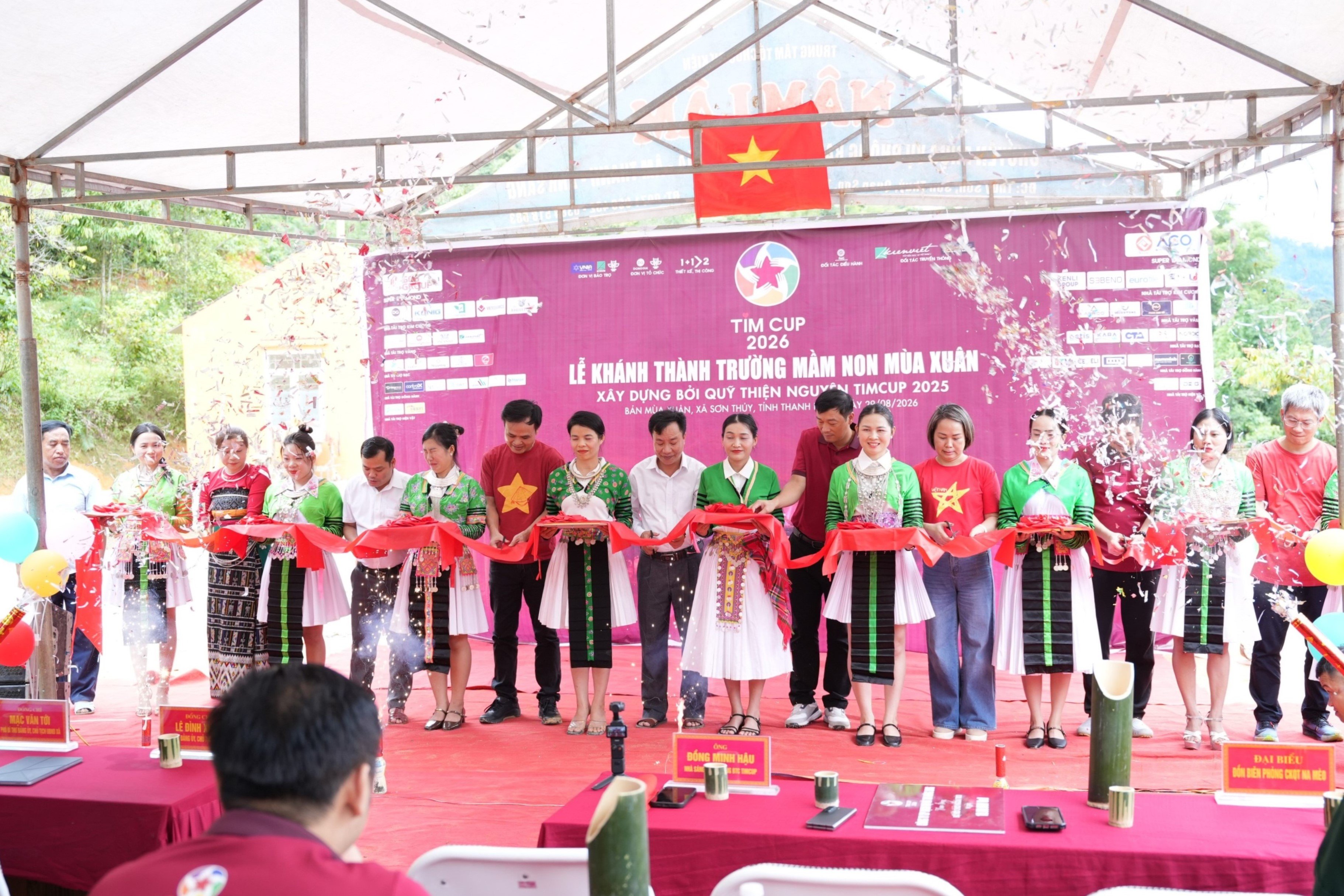 Vietceramics cùng TIMCUP mang ngôi trường mới đến trẻ em vùng cao