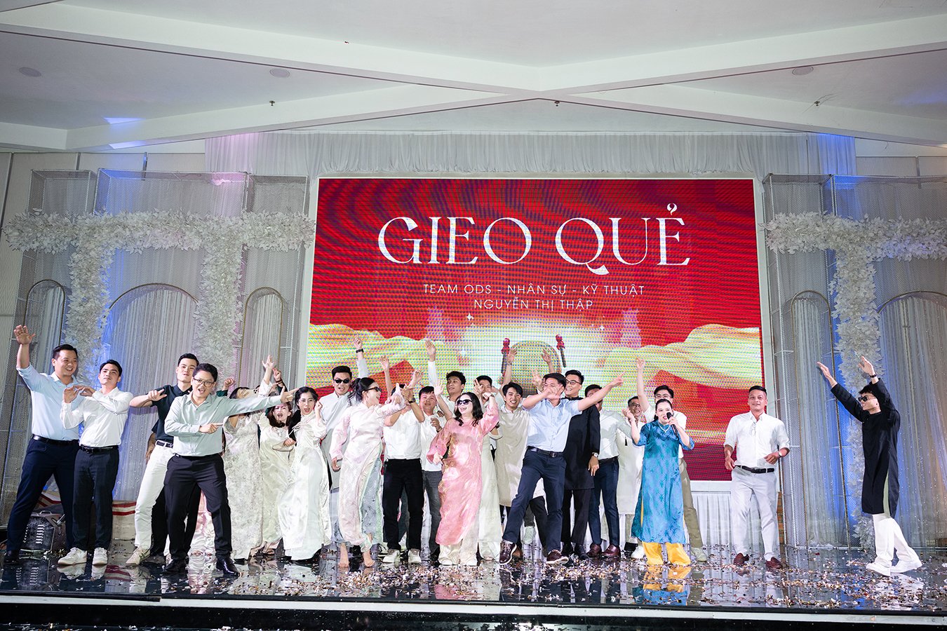 Không khí sôi động trong đêm tiệc